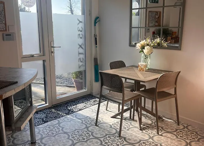 Jackie's Place Apartment